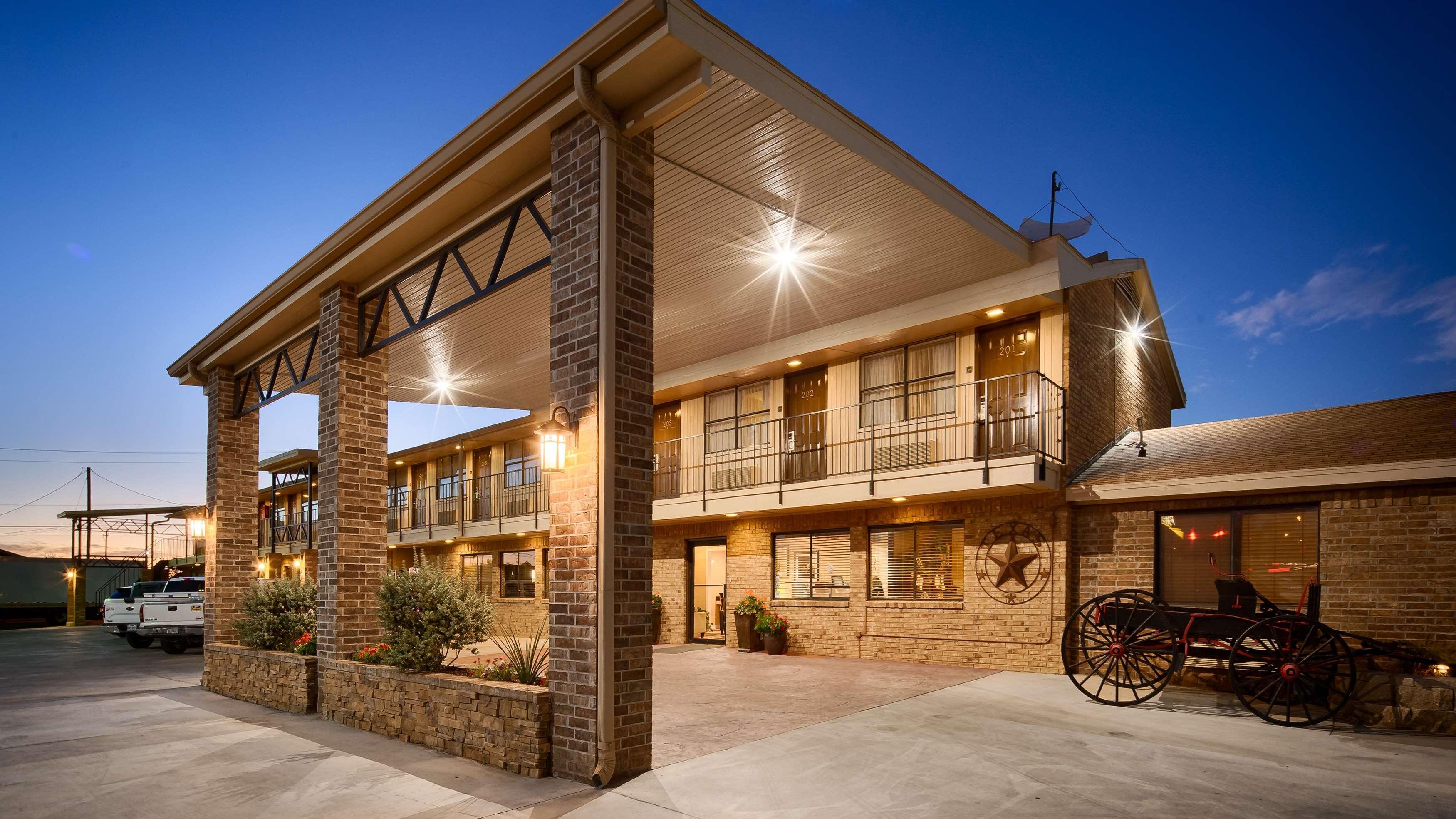 Best Western Caprock Inn Brownfield Exterior foto